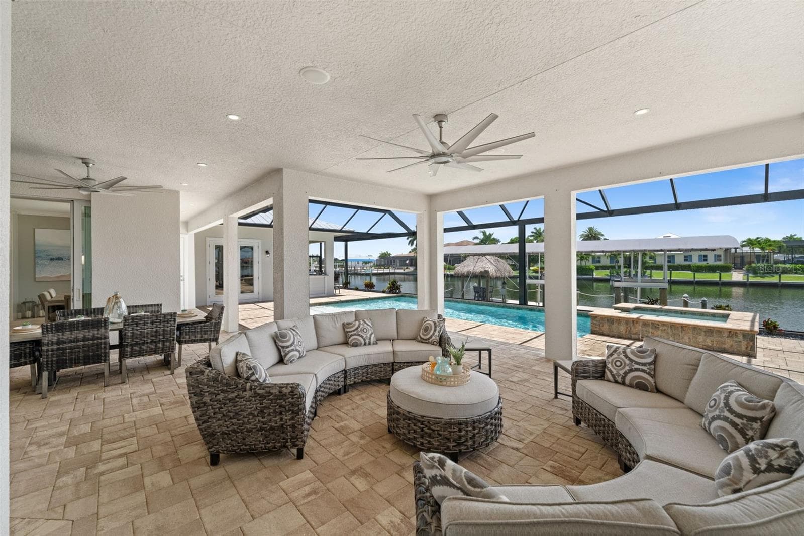 Huge covered entertainment area in the lanai - 105 SW 52ND ST, CAPE CORAL