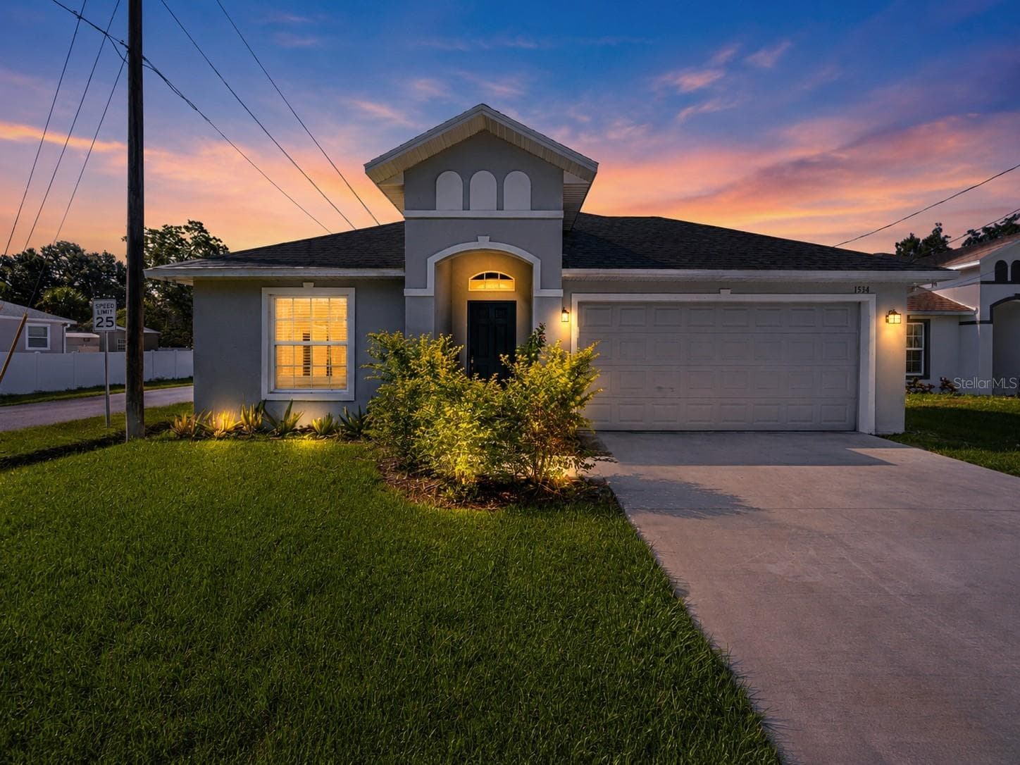 Single Family Residence at 1534 PINE ST, ORLANDO, photo 3 of 28