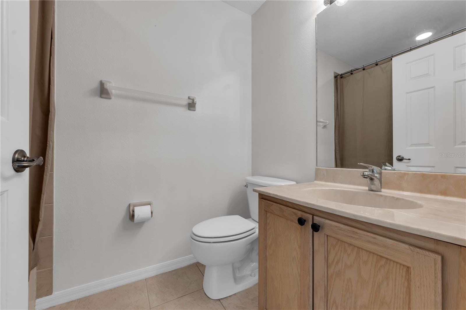 BATHROOM 2 FOR SECONDARY BEDROOMS - 1421 RIDGE TER, TARPON SPRINGS