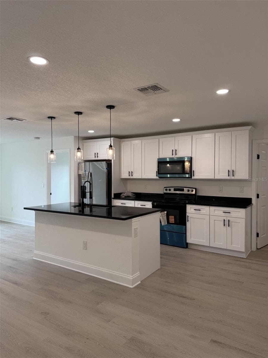 Single Family Residence at 5400 LAFAYETTE AVE, SEBRING, photo 5 of 40