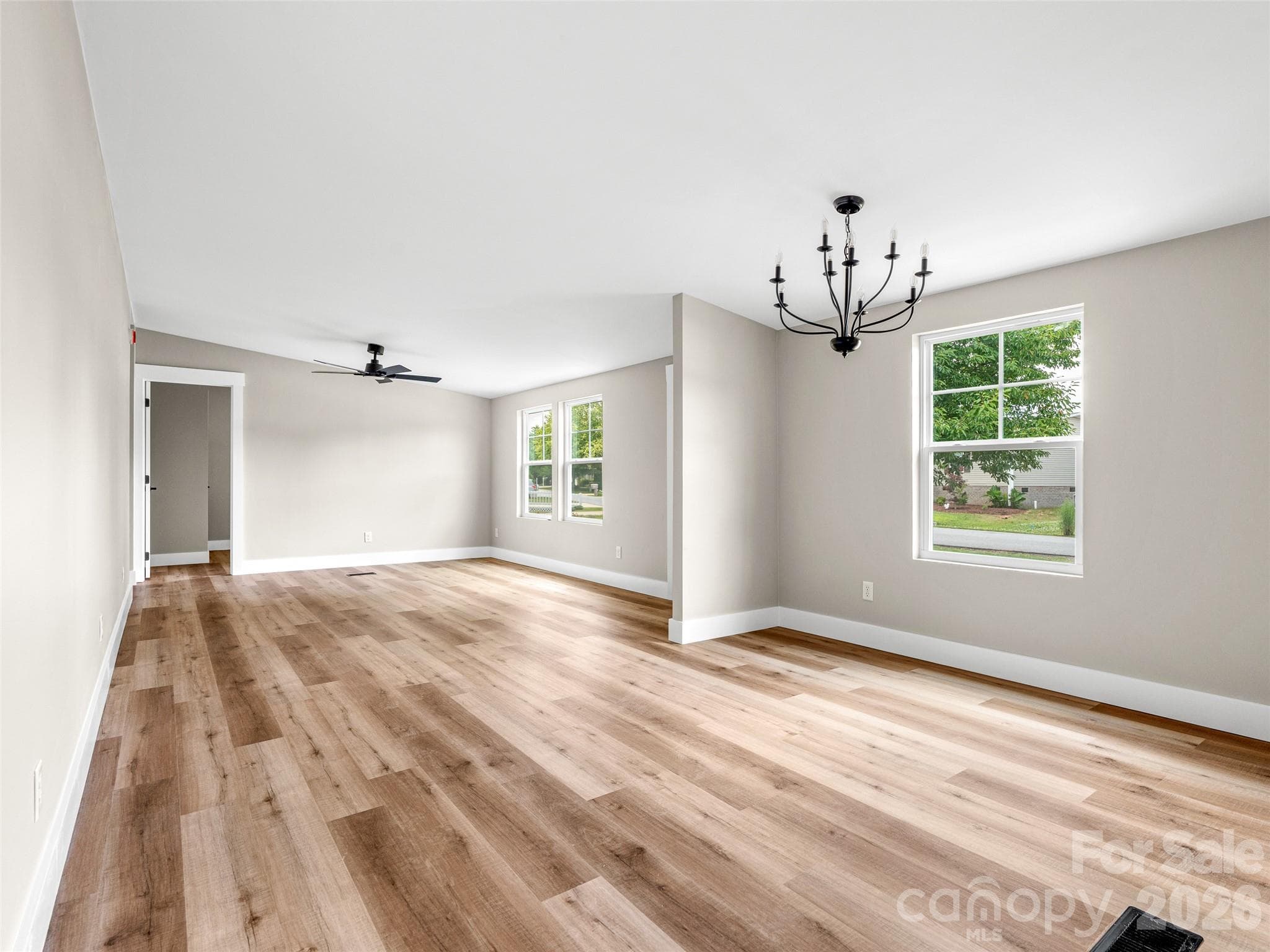Single Family Residence at 448 Riverwind Drive, Hendersonville, photo 20 of 43