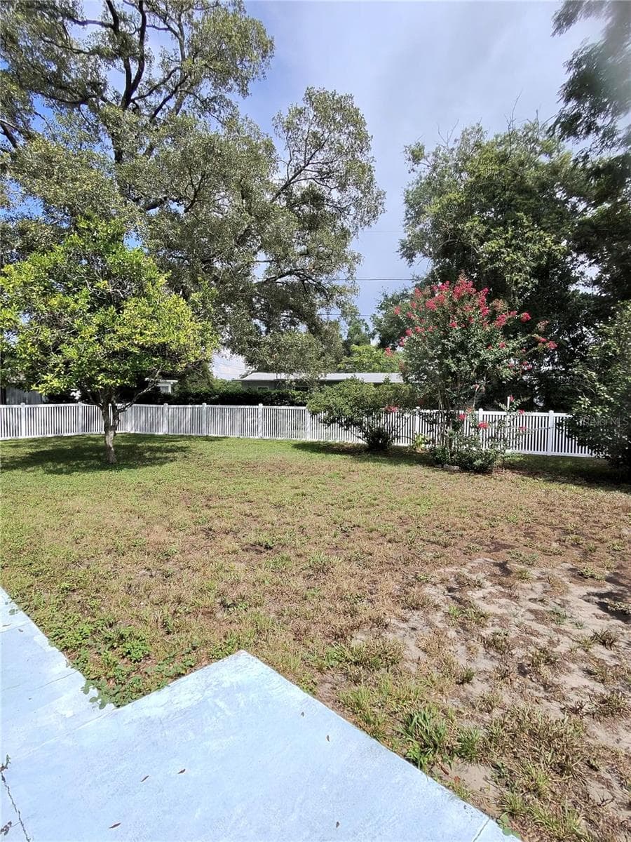 Fenced in Back Yard - BEVERLY HILLS UNIT 02, BEVERLY HILLS