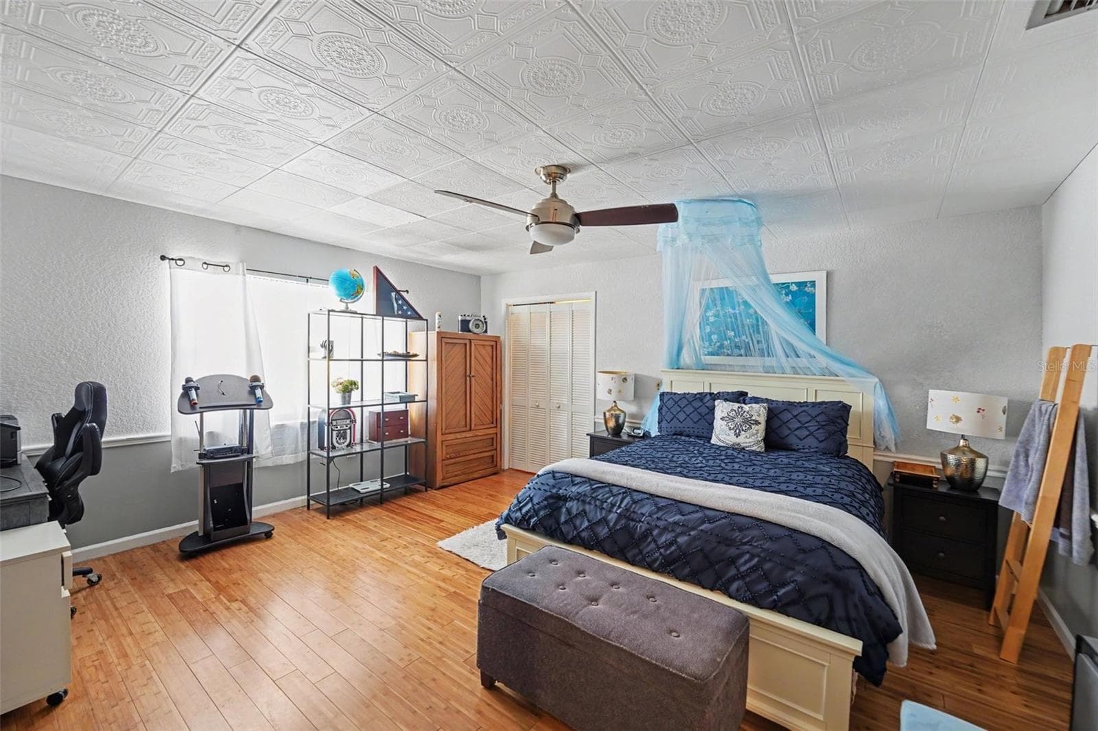 Single Family Residence at 1615 SAINT PAULS DR, CLEARWATER, photo 17 of 37