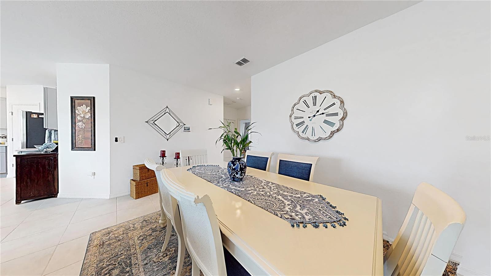 Single Family Residence at 33941 SKY BLOSSOM CIR, LEESBURG, photo 10 of 34