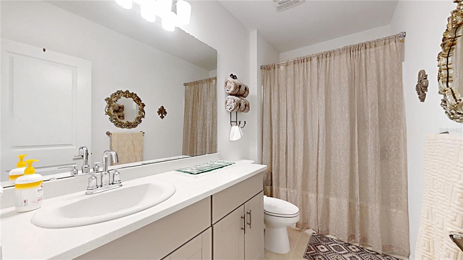 Single Family Residence at 33941 SKY BLOSSOM CIR, LEESBURG, photo 18 of 34
