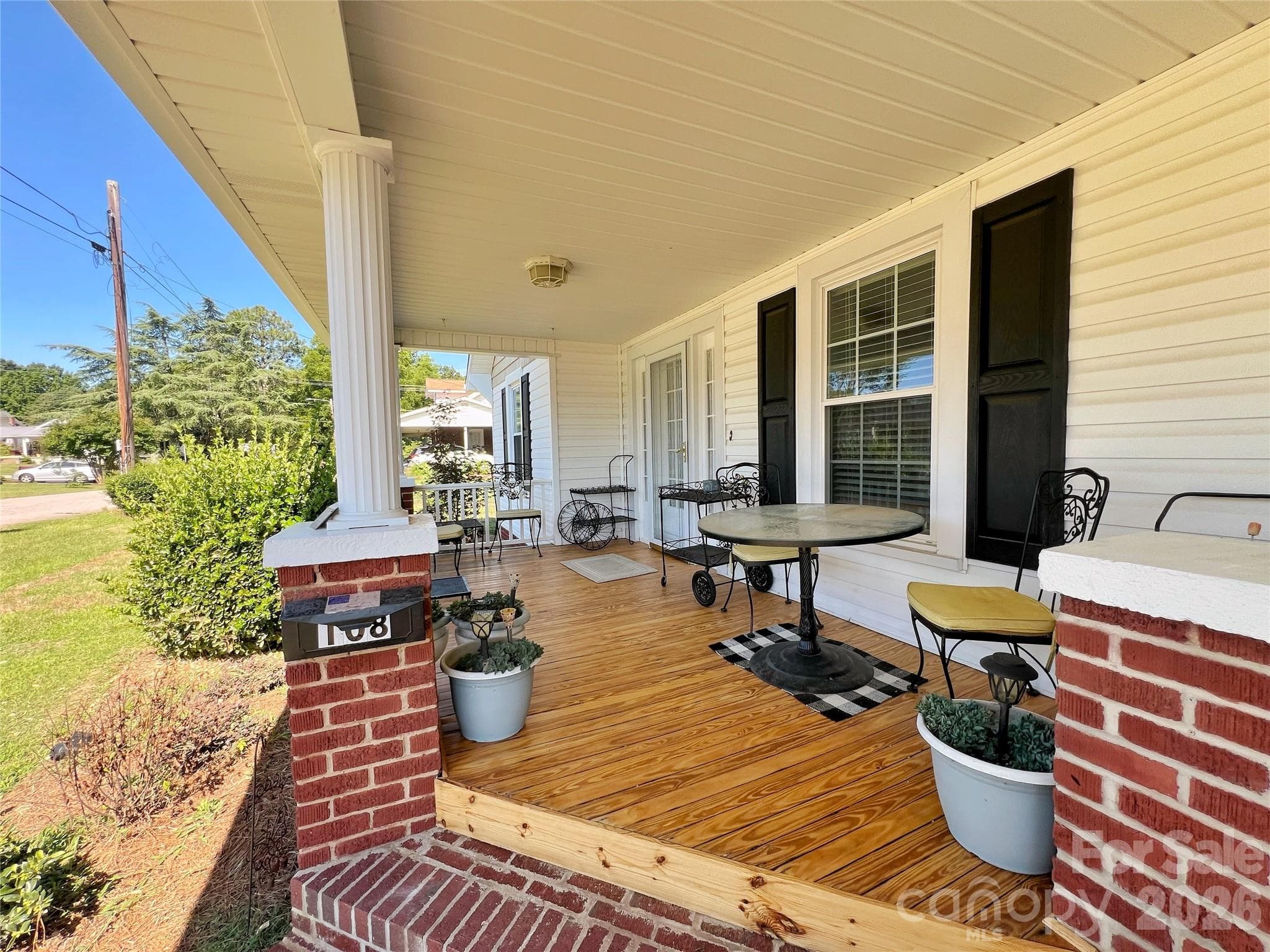 Front porch - Kannapolis