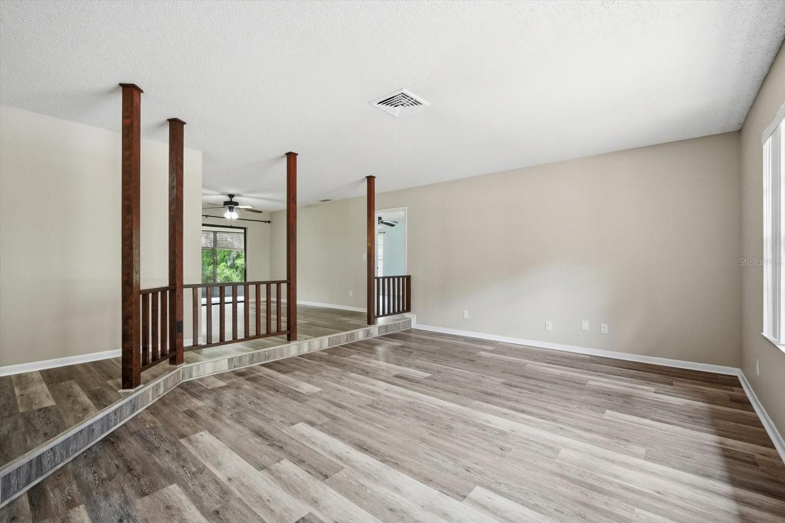 Formal Living Room/Flex Space - 1405 LAUREL CT, PLANT CITY