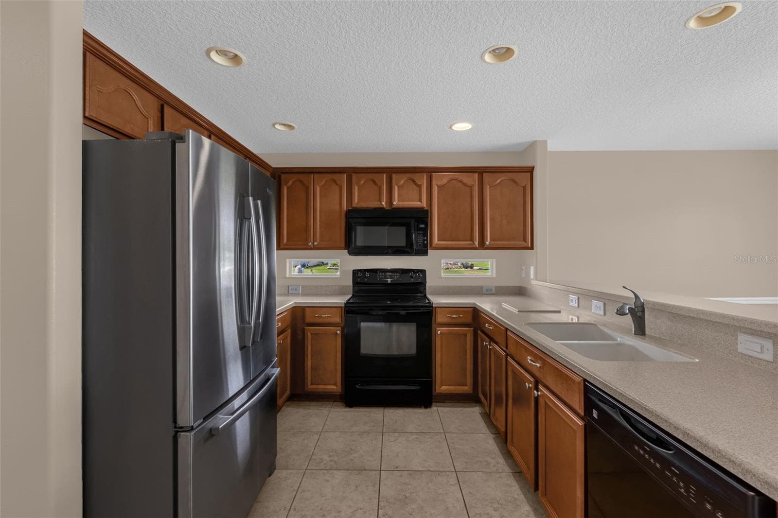 Kitchen - 5901 CANDLE GLOW PL, LEESBURG