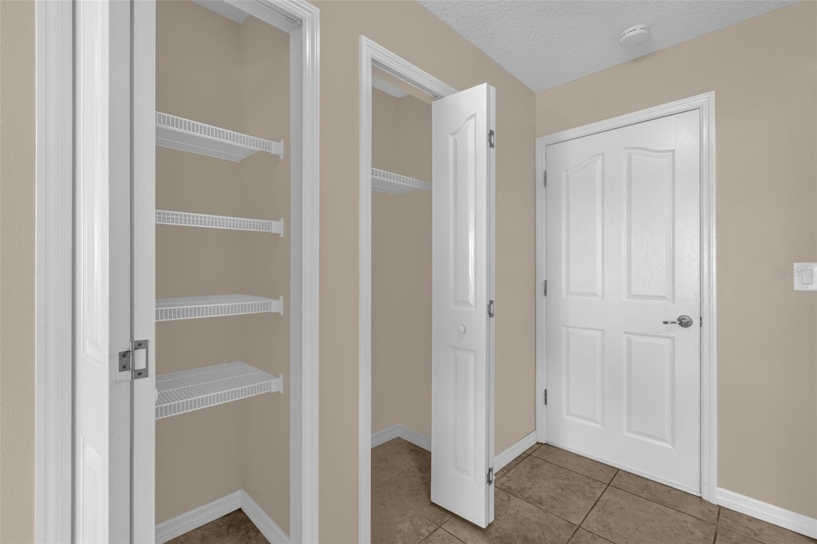 Primary Linen - 5901 CANDLE GLOW PL, LEESBURG