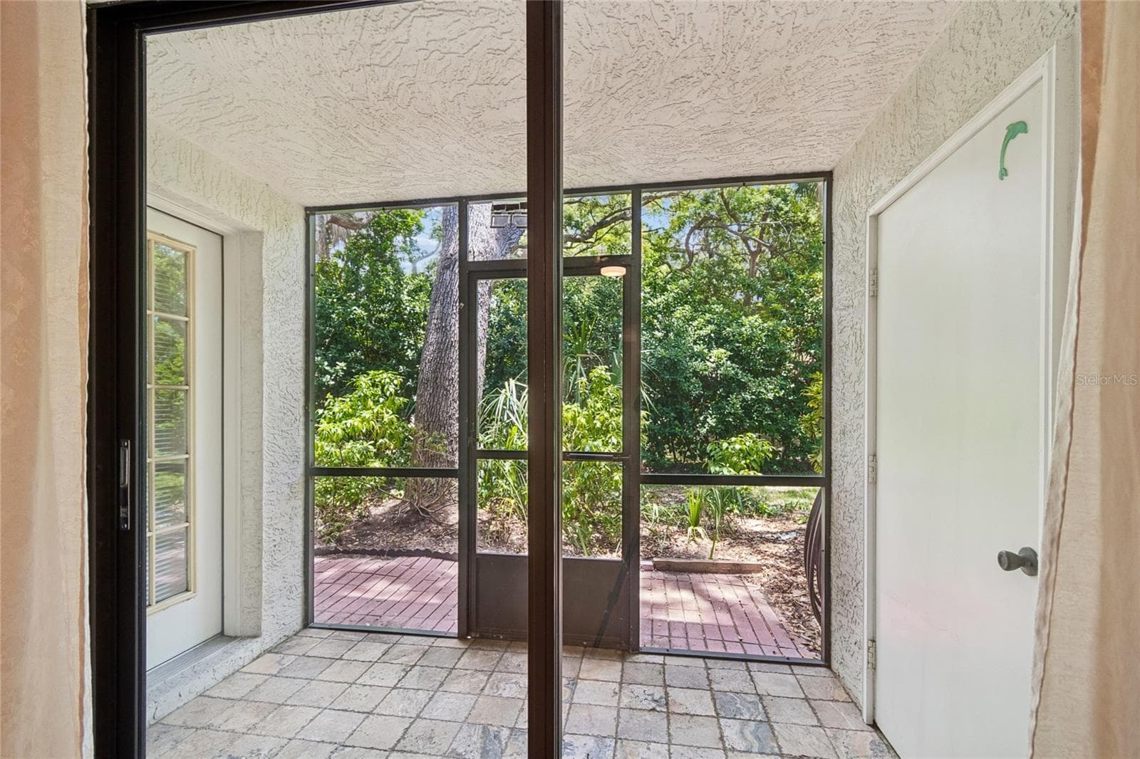 Screened Patio - 11800 PARK BLVD #401, SEMINOLE