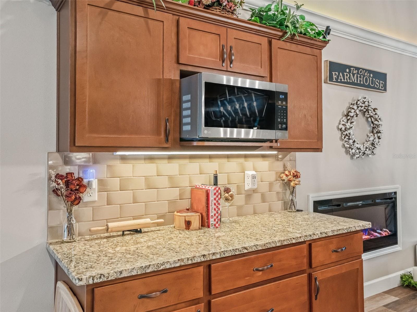 Single Family Residence at 6570 SE 175TH CT, MORRISTON, photo 13 of 77