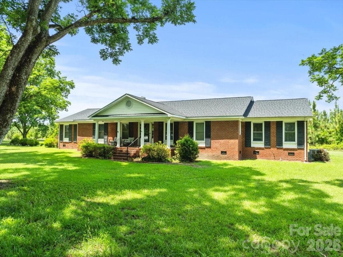Single Family Residence at 464 Lark Road, Cheraw, photo 3 of 48