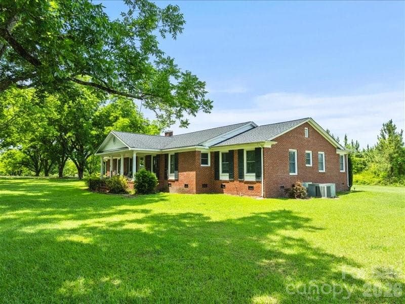 Single Family Residence at 464 Lark Road, Cheraw, photo 12 of 48