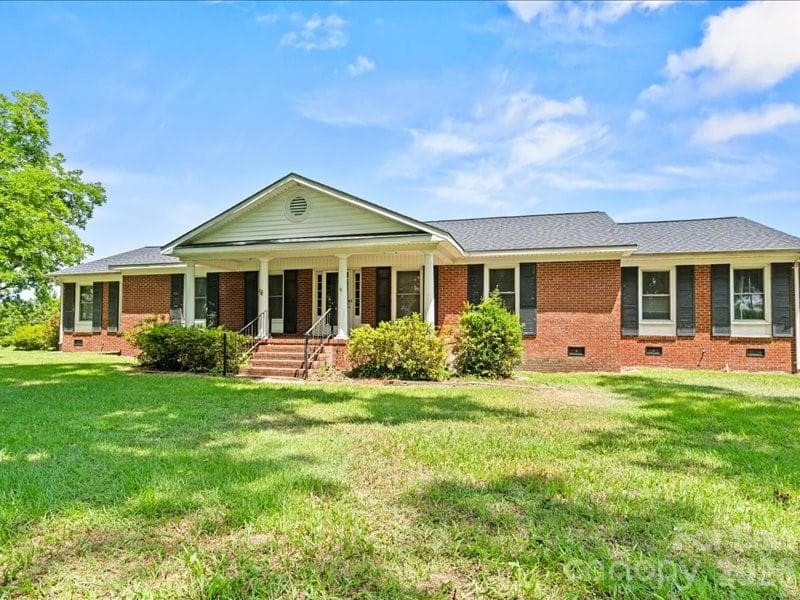 Single Family Residence at 464 Lark Road, Cheraw, photo 21 of 48