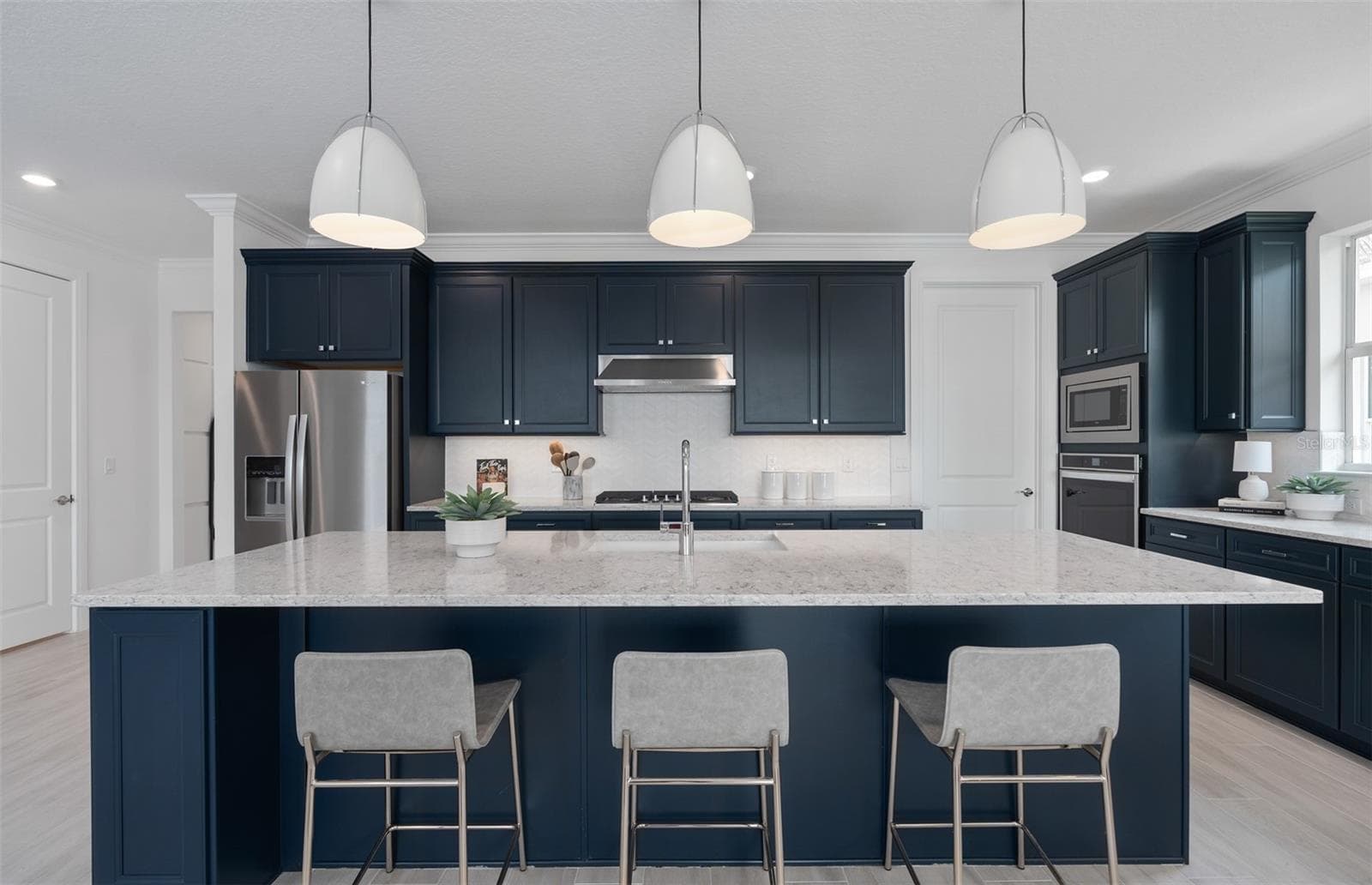 Model Home Design Only. Pictures and furnishings are for illustrative purposes only. Elevations, colors and options may vary. Furniture is for model home staging only. - 6807 SUNRISE COVE DRIVE, CLERMONT