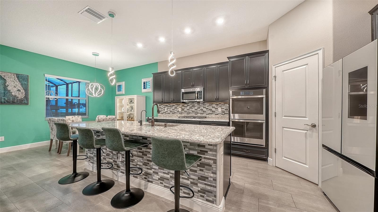 Single Family Residence at 8234 TEA OLIVE TER, PALMETTO, photo 17 of 51