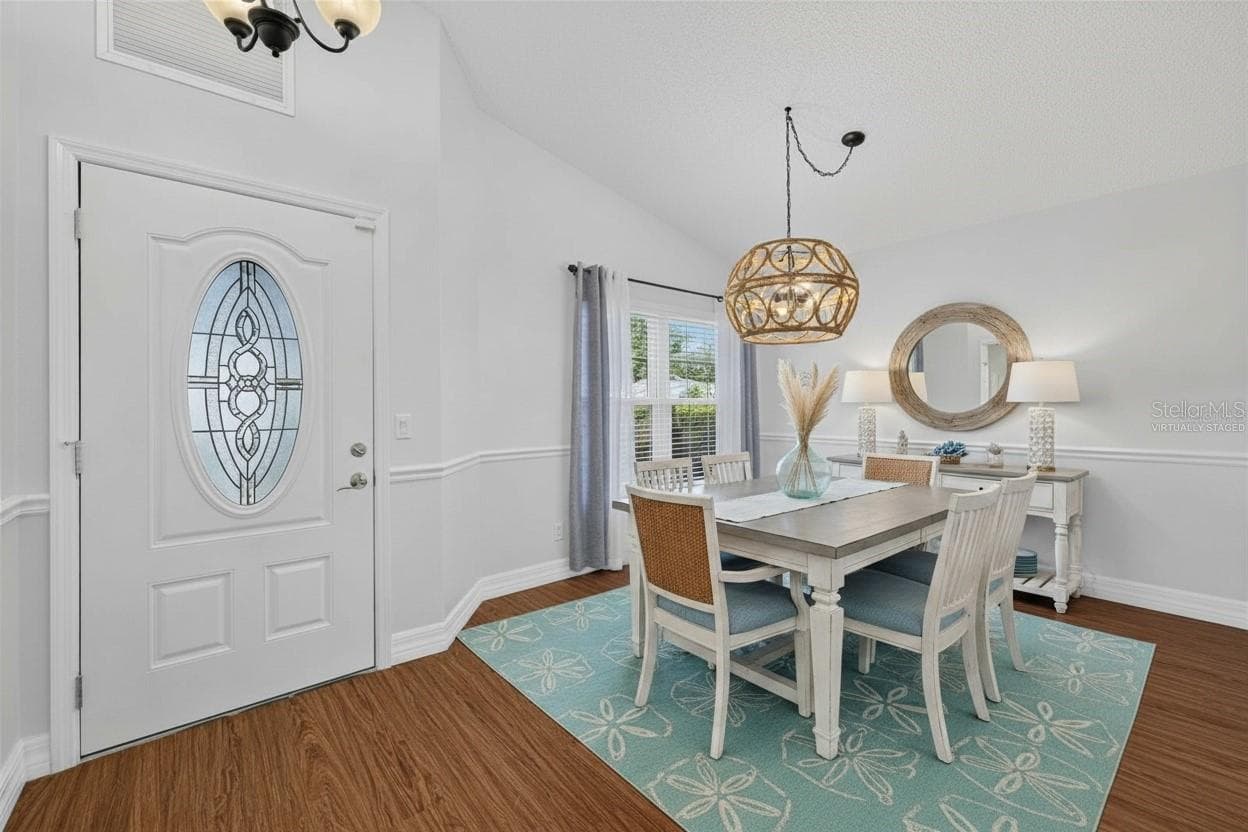 Virtually Staged - 4431 FERN DR, BRADENTON