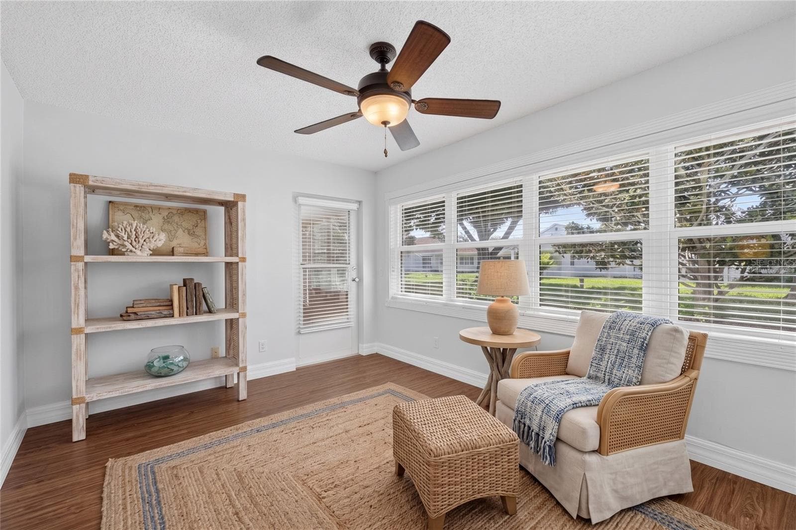 Virtually Staged - 4431 FERN DR, BRADENTON