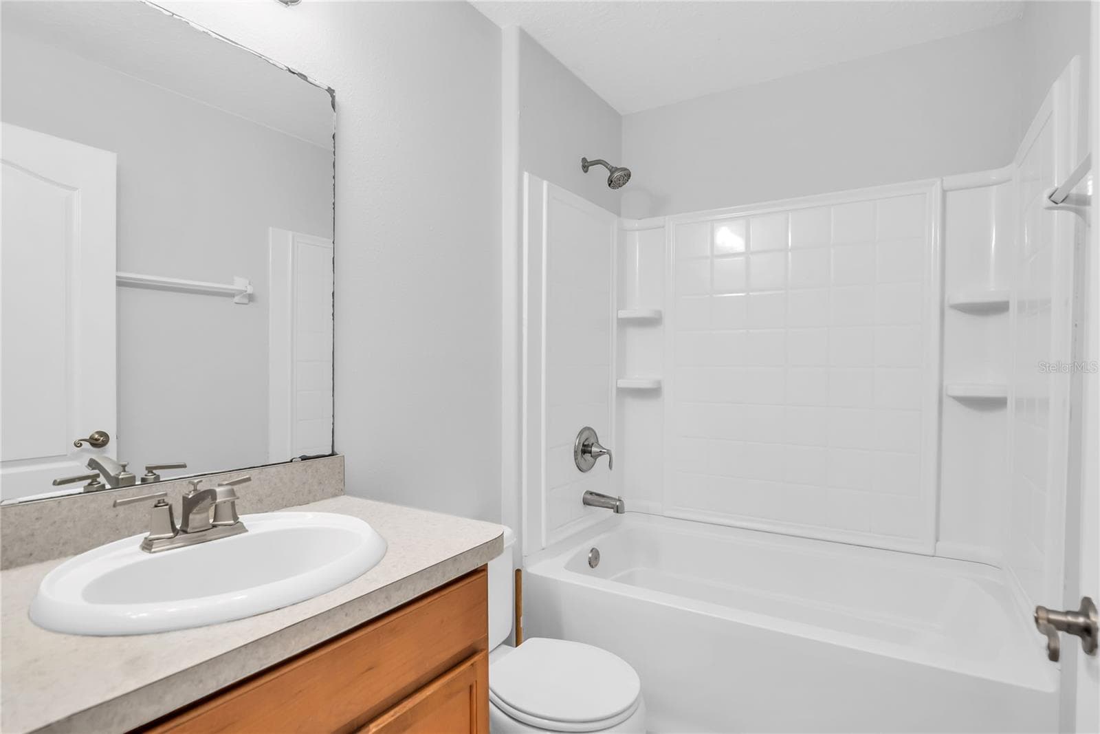 Guest Bath - 308 BELLA ROSA CIR, SANFORD