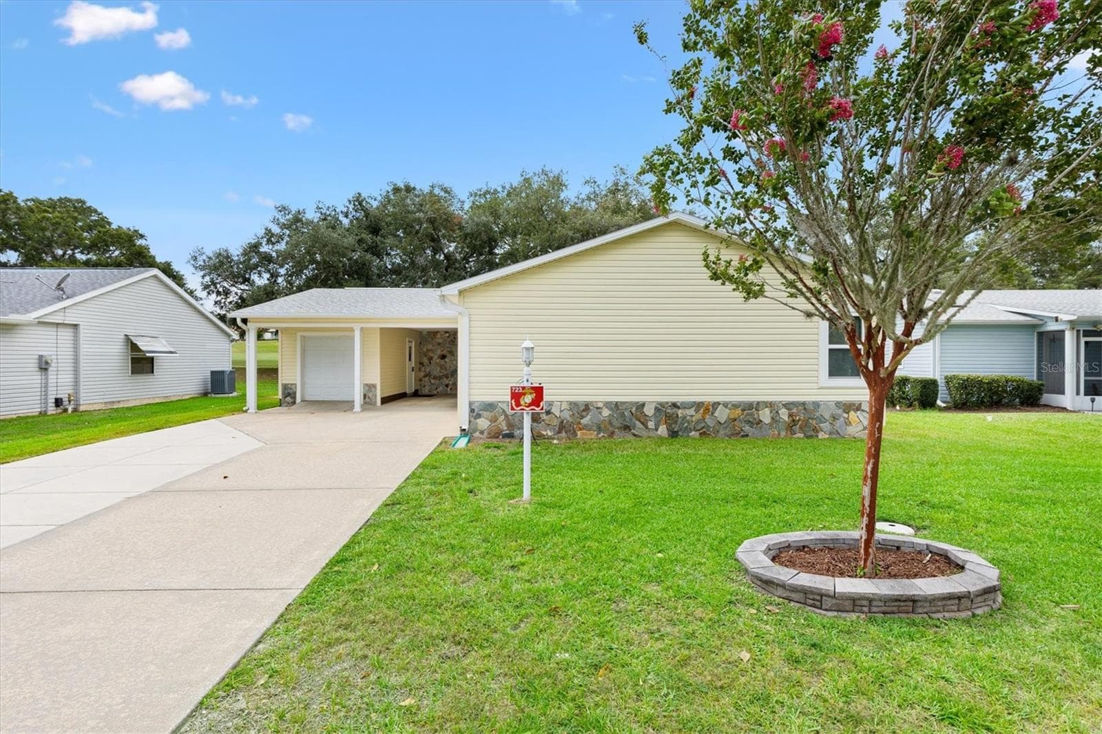 723 HEATHROW AVE