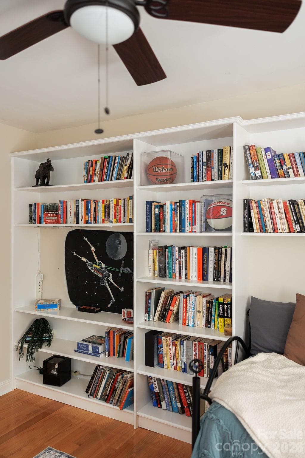 Bedroom 2 with built-in shelves - Kings Mountain