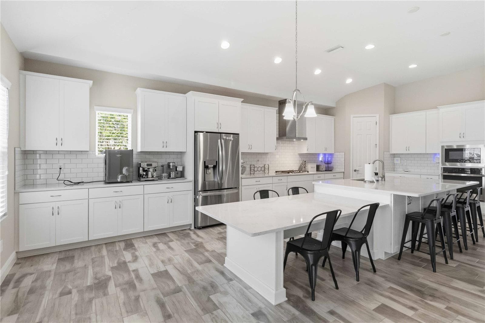 Single Family Residence at 7526 PARADISO DR, APOLLO BEACH, photo 10 of 33