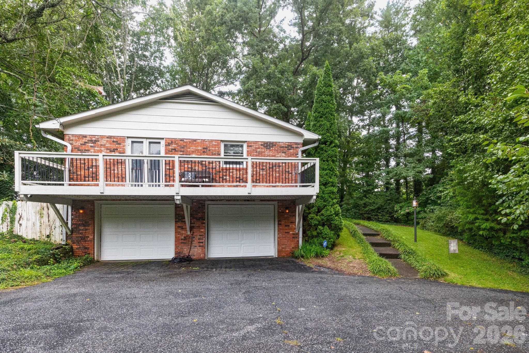 2 Car Garage-Master Patio - Hendersonville