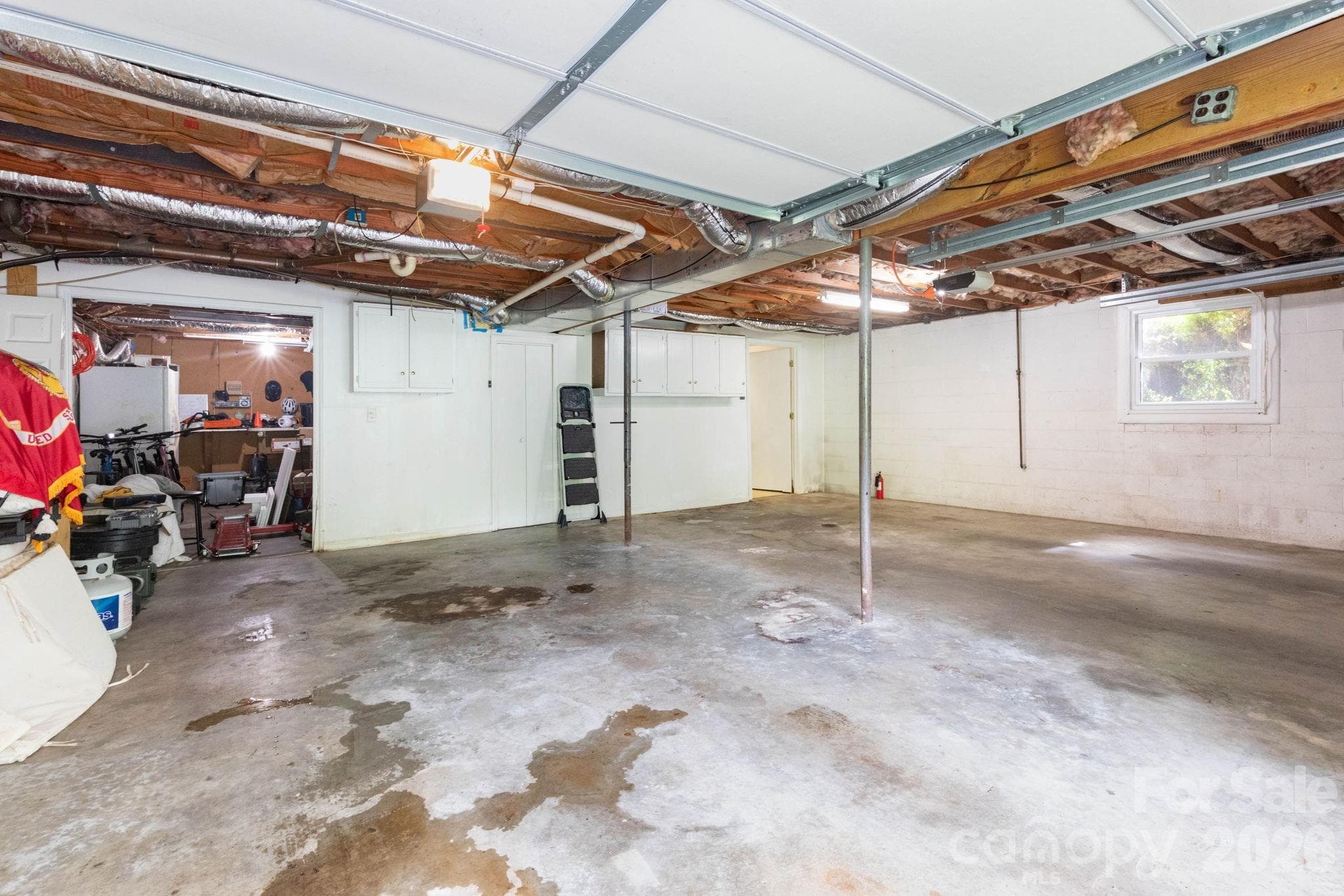 Large 2 Car Garage - 936 Toxaway Drive, Hendersonville
