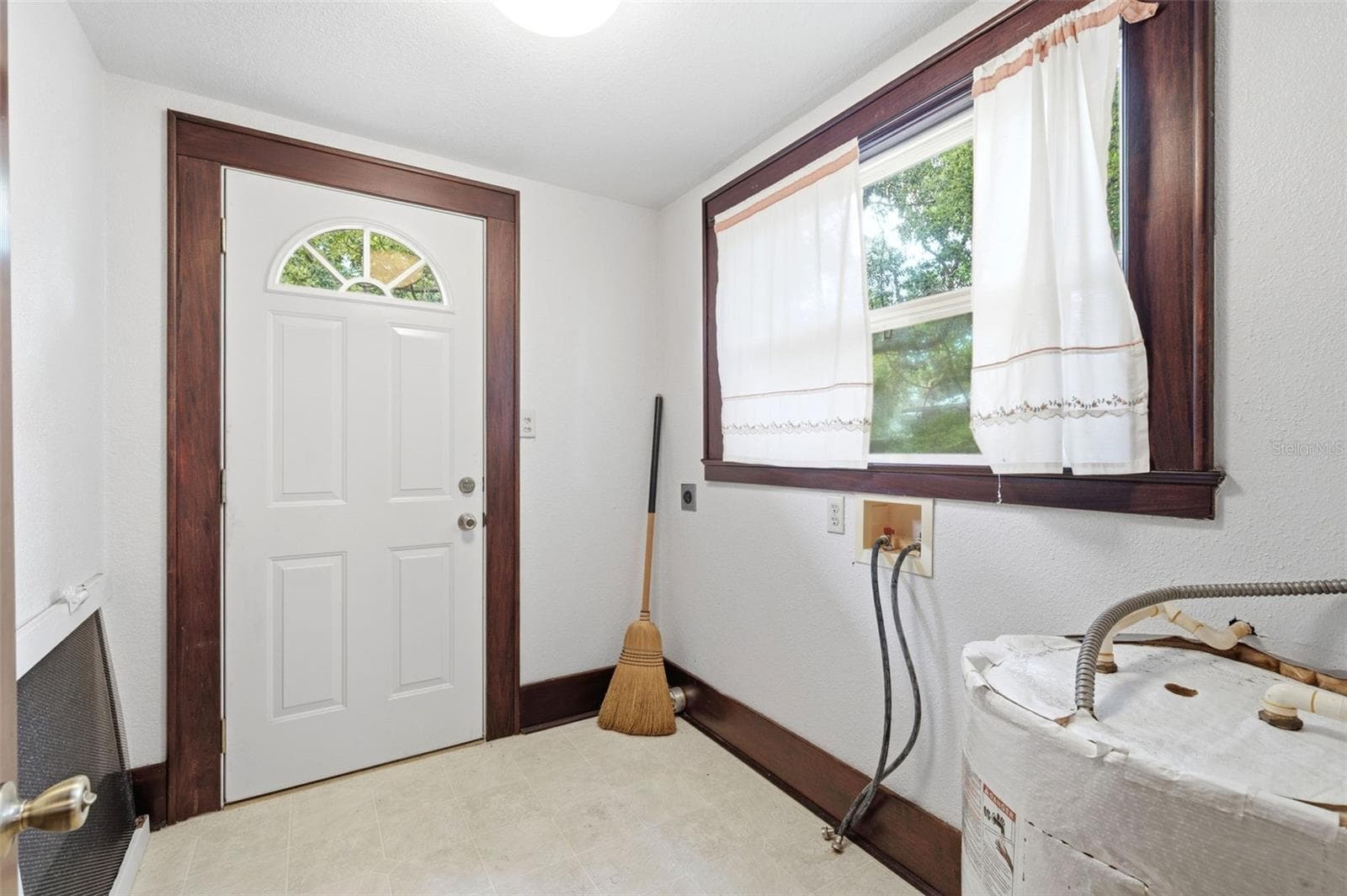 Single Family Residence at 1747 APACHE TRL, CLEARWATER, photo 44 of 64