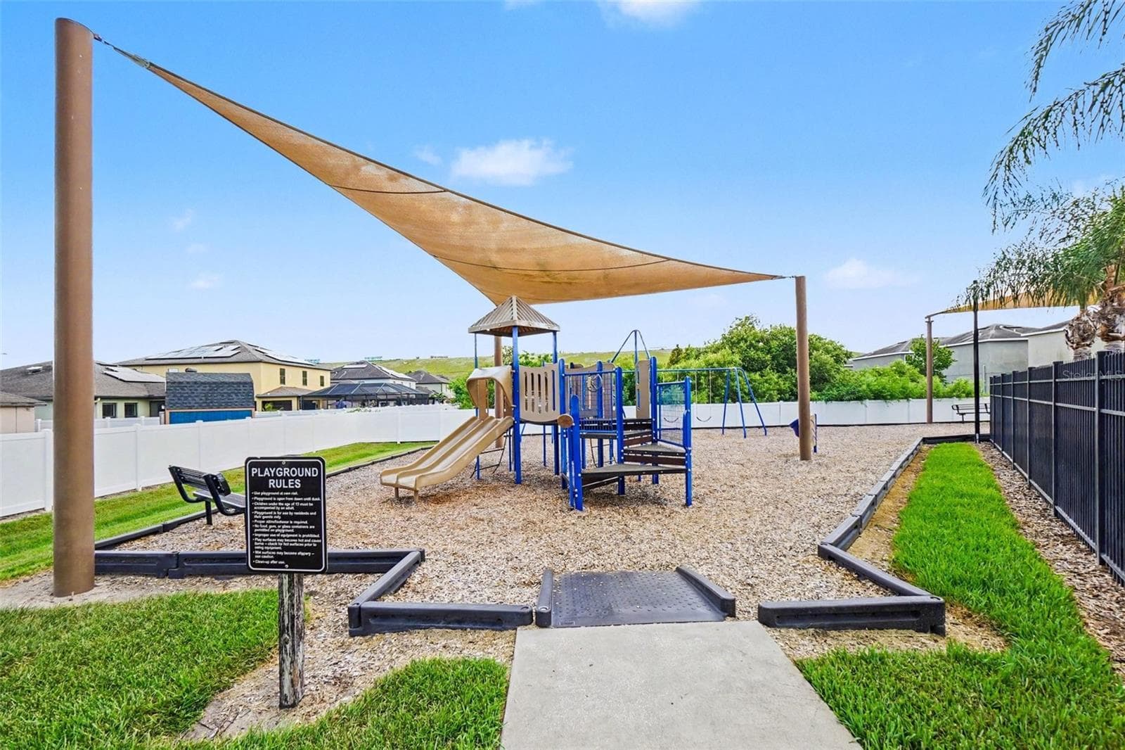 Single Family Residence at 14907 IMPERIAL PURPLE LN, WIMAUMA, photo 18 of 20