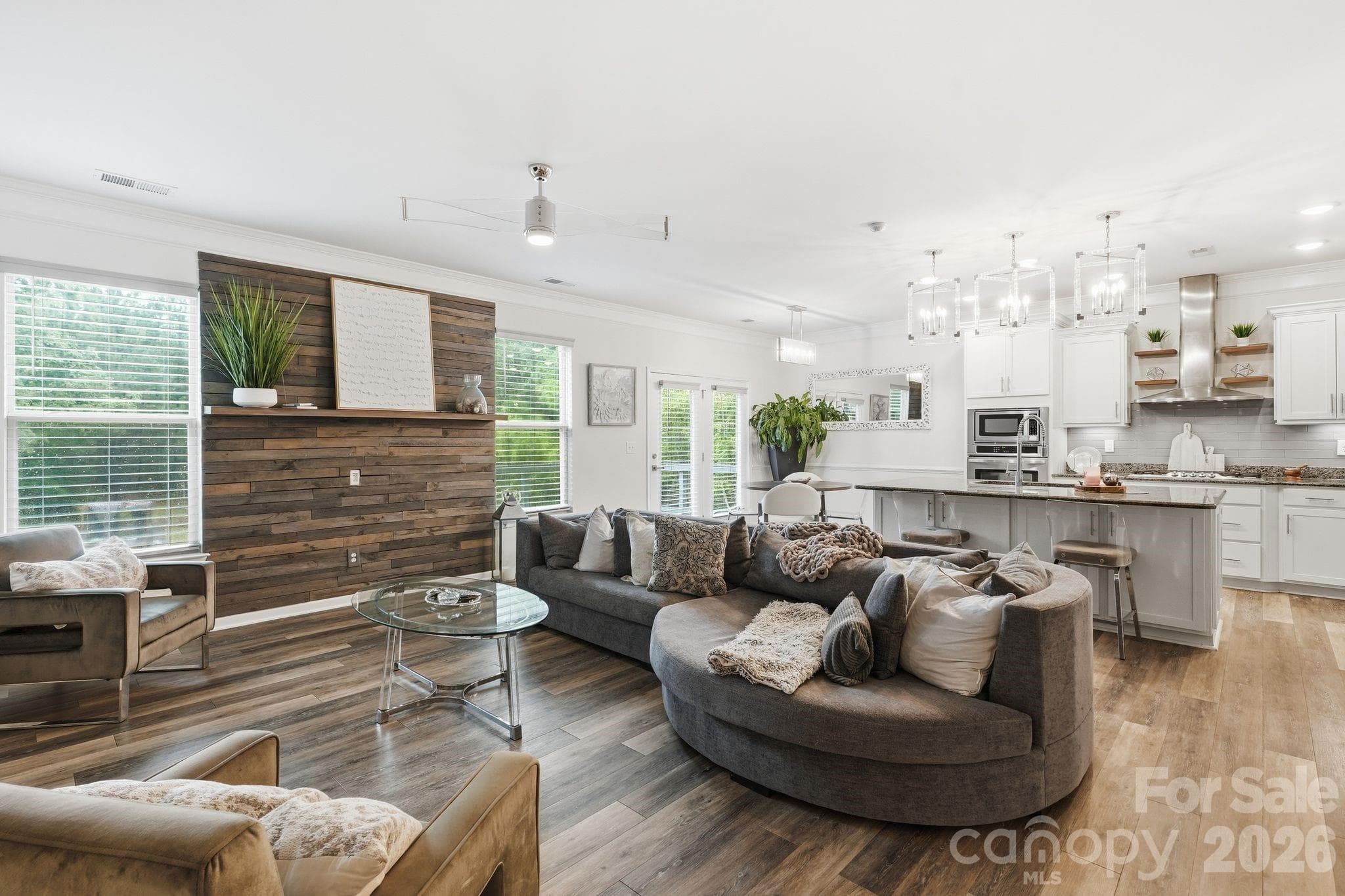 Open living room area - 4870 Summerside Drive, Lake Wylie
