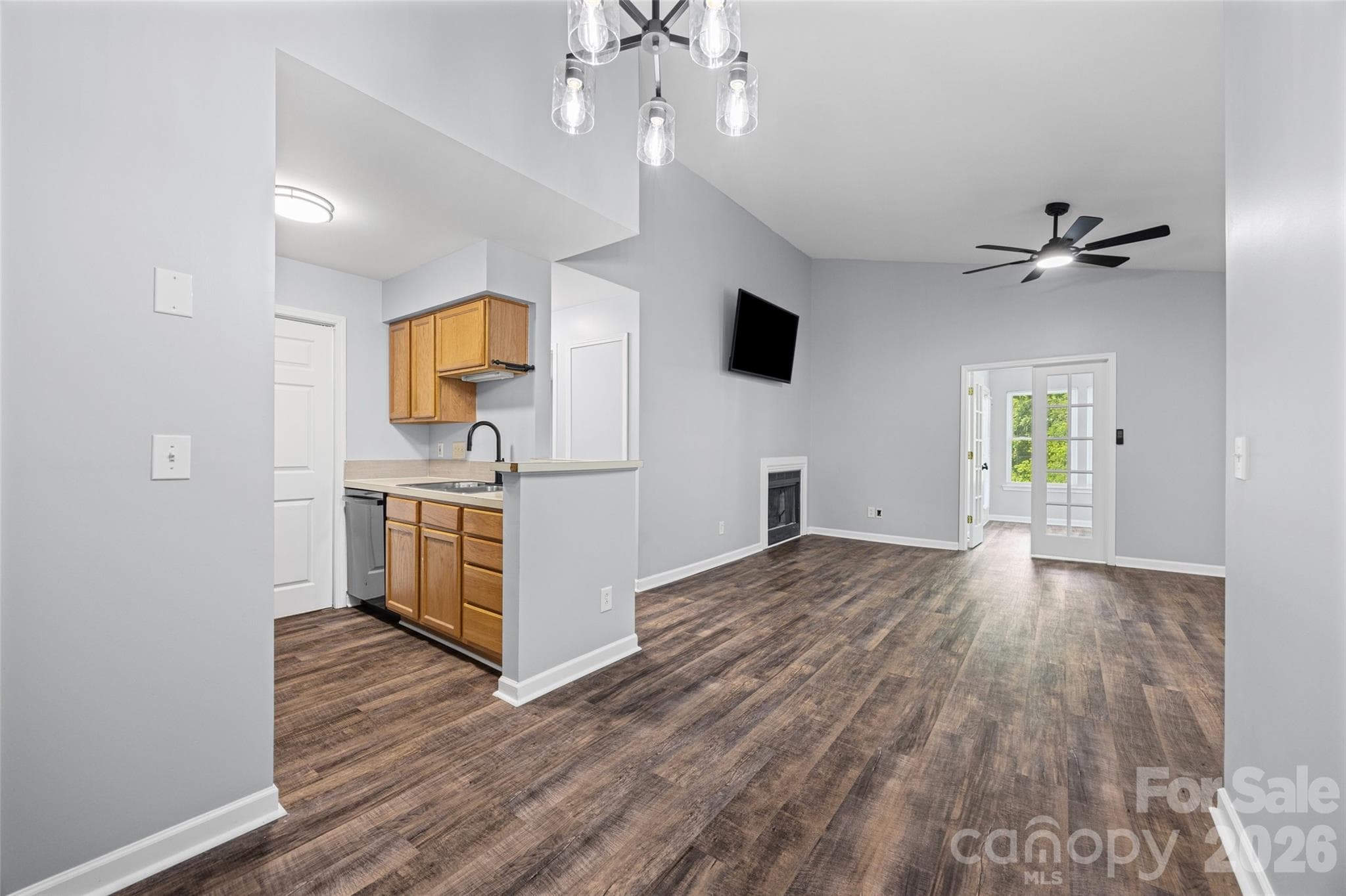 Nice open floor plan - 8119 Tremaine Court, Charlotte
