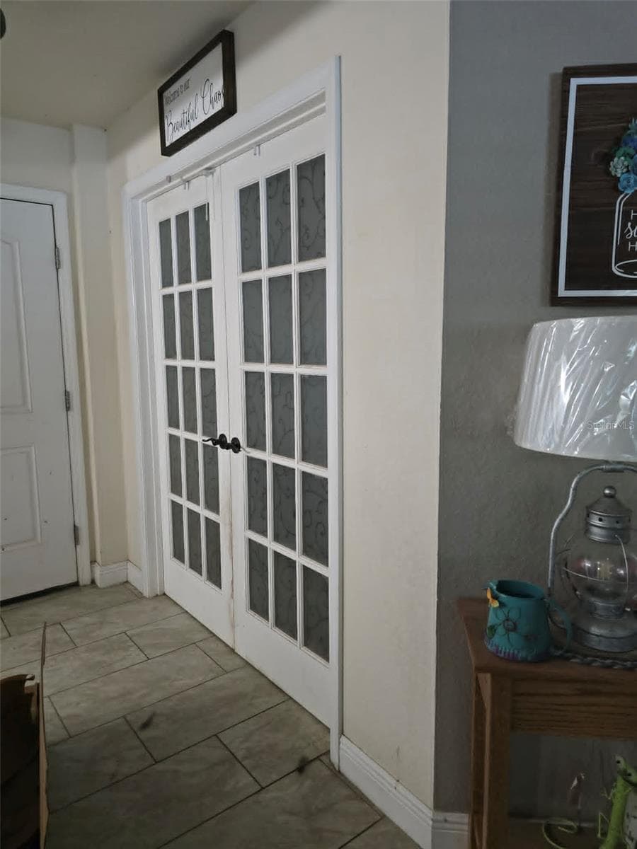 1st Bedroom / Front Door Entry Way - 1982 WINSLOW LN, NORTH PORT