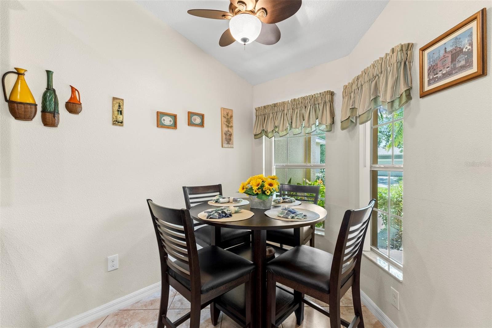 Breakfast nook - 13627 CREST LAKE DR, HUDSON