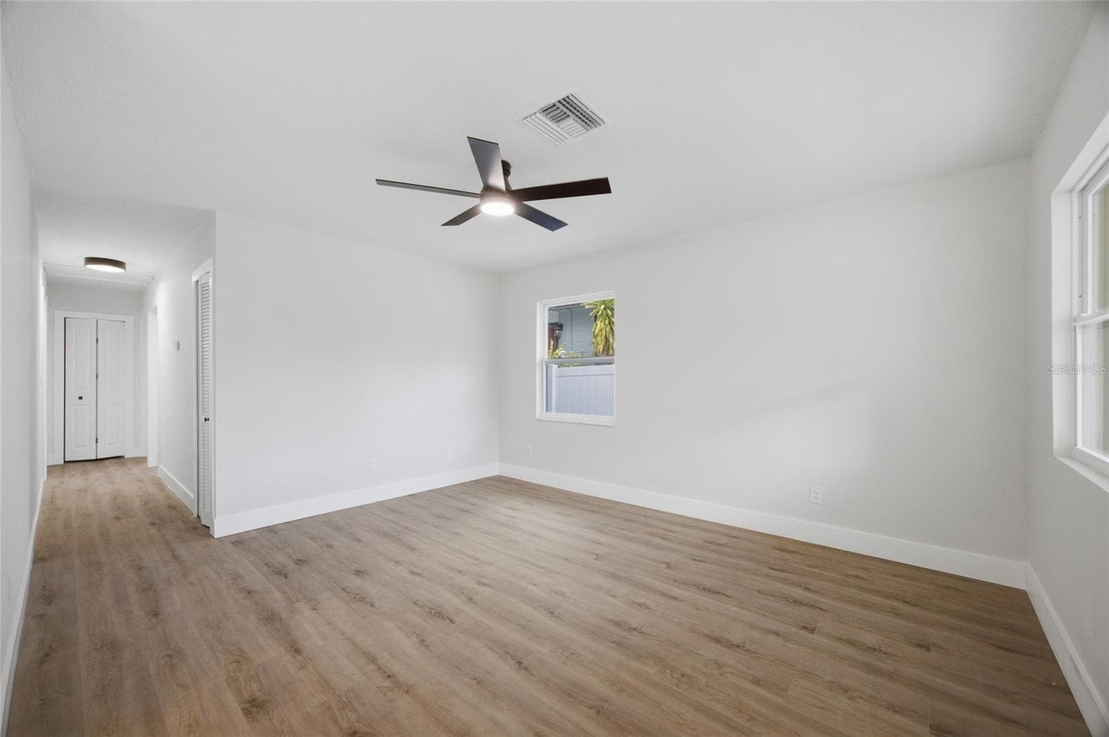Single Family Residence at 1333 OVERLEA ST, CLEARWATER, photo 10 of 35