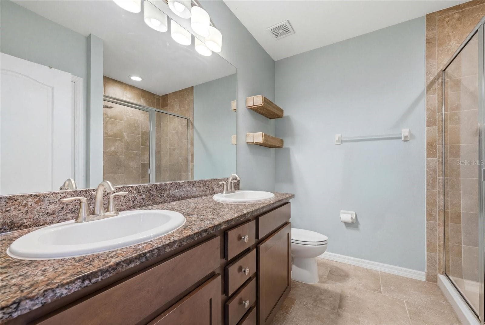 Townhouse at 6453 BAYTOWN DR, SARASOTA, photo 18 of 33