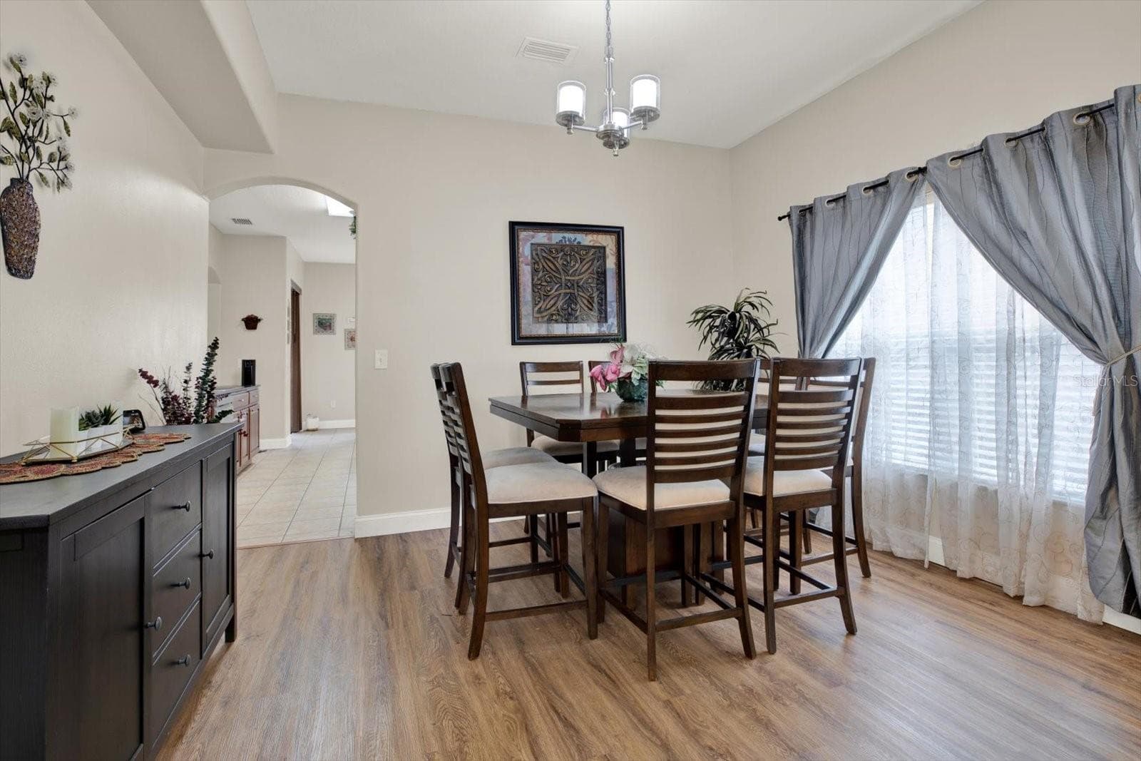 Single Family Residence at 31405 GLENDALOUGH WAY, WESLEY CHAPEL, photo 8 of 50