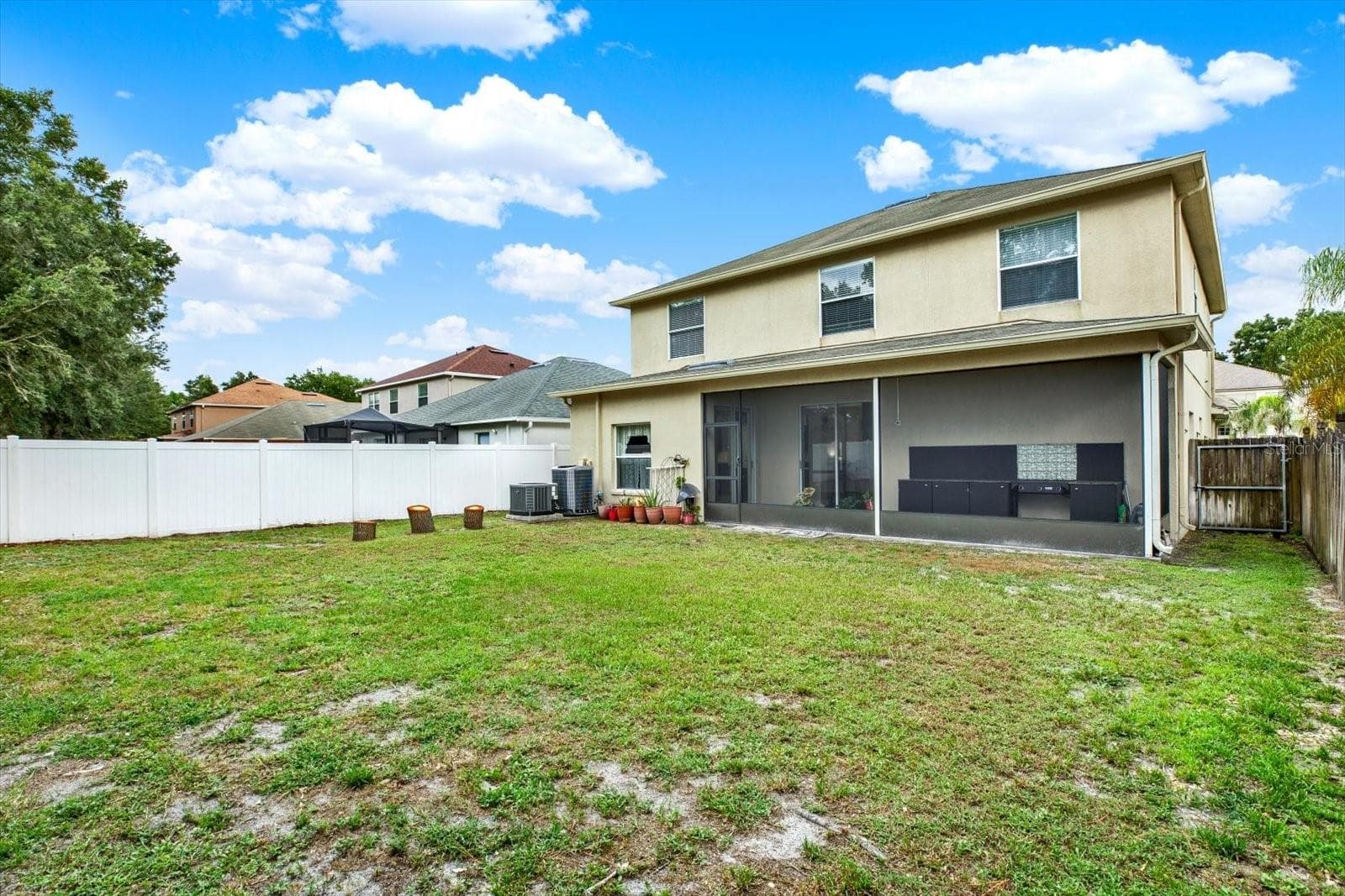 Single Family Residence at 31405 GLENDALOUGH WAY, WESLEY CHAPEL, photo 43 of 50