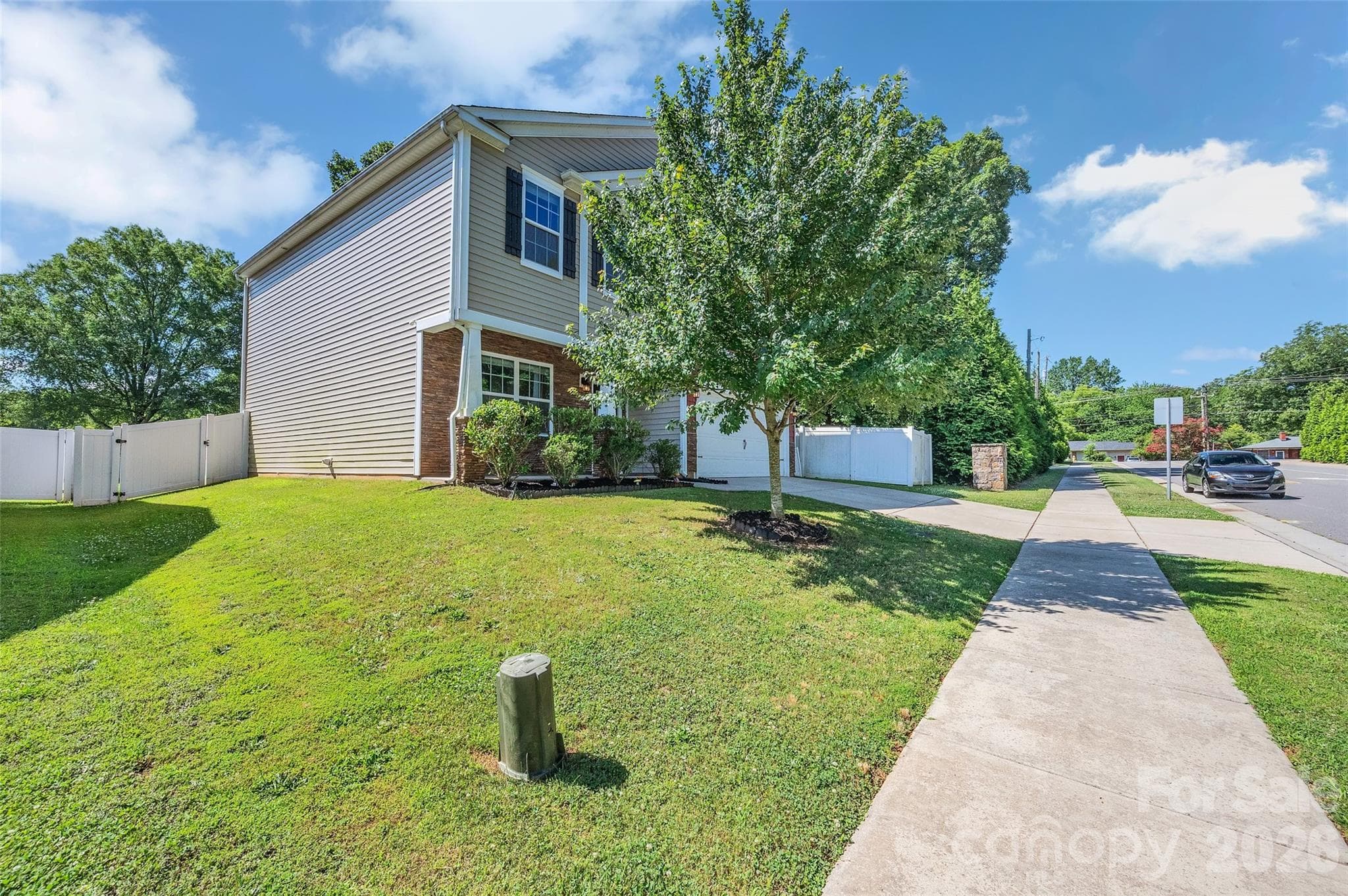 Single Family Residence at Mooresville, photo 2 of 31