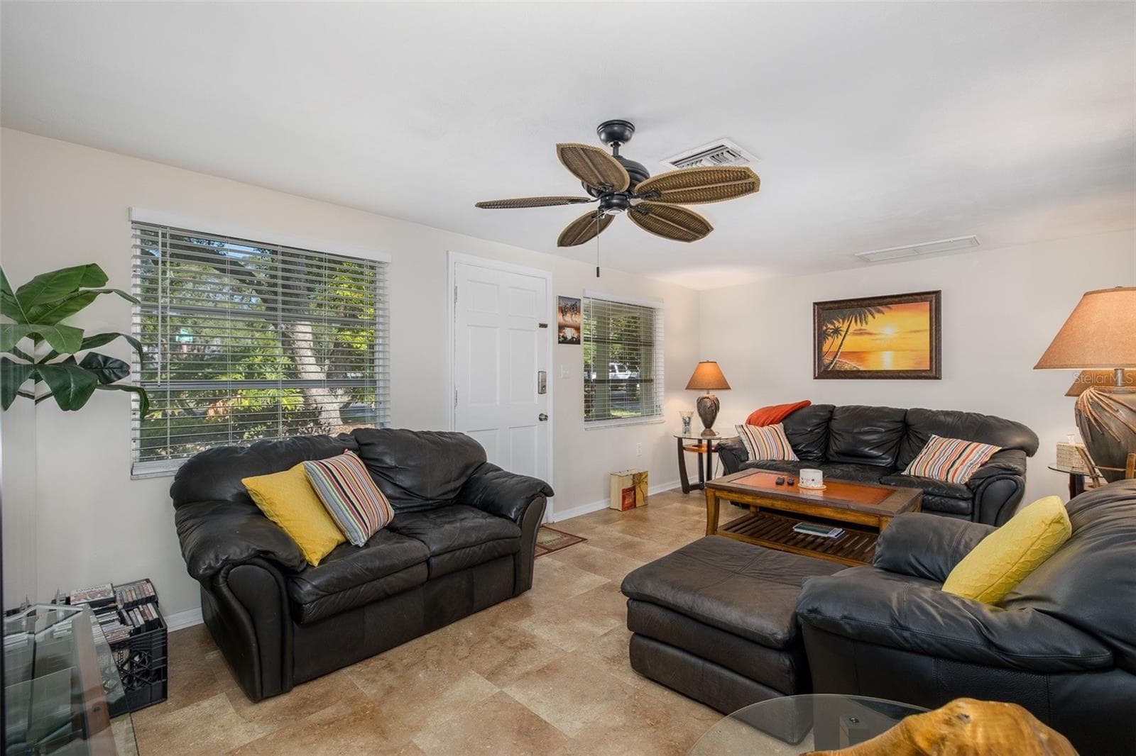 Single Family Residence at 3318 PINEVIEW DR, HOLIDAY, photo 13 of 56