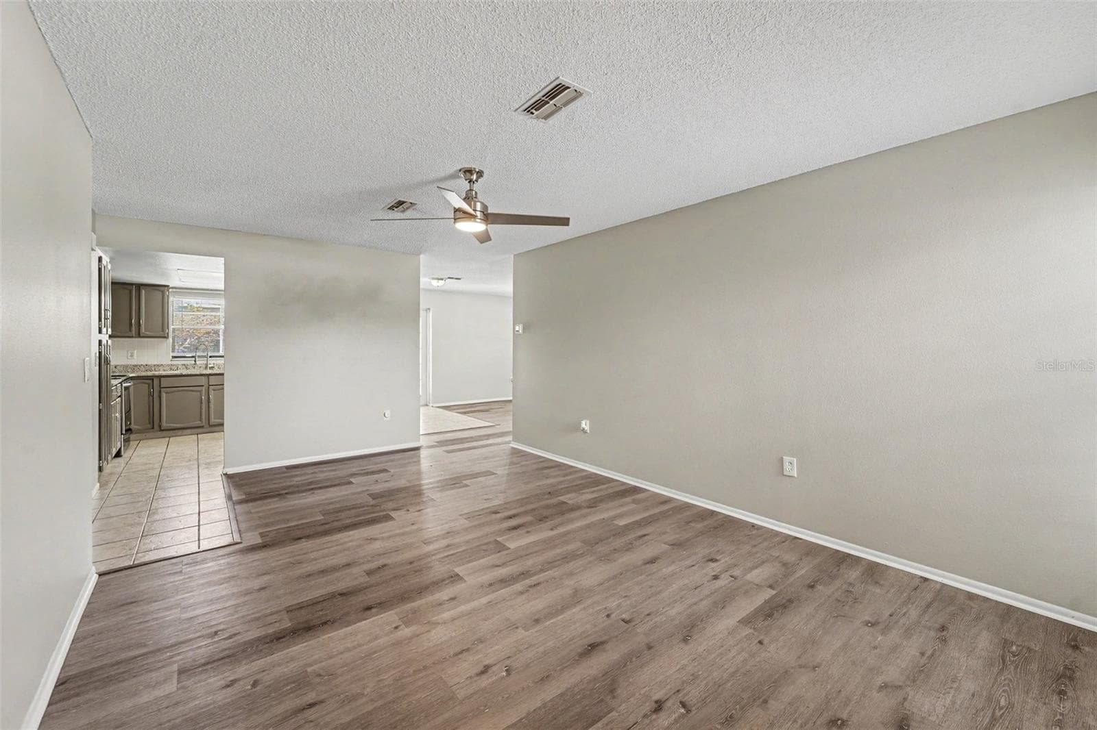 Single Family Residence at 10161 HEATHCLIFF ST, SPRING HILL, photo 6 of 19