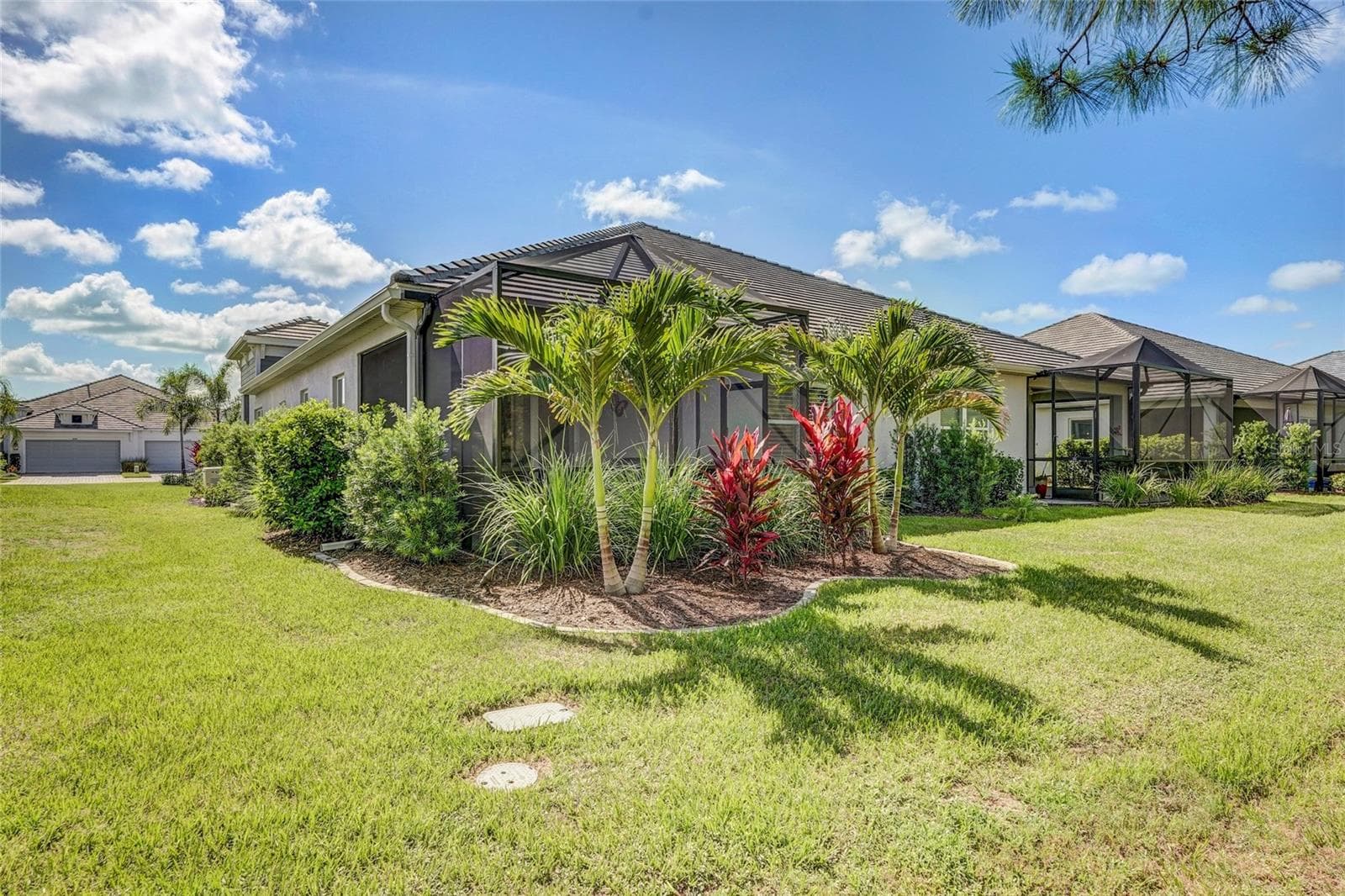 Micro-Drip Irrigation - 10233 LAKE WALES CIR, SARASOTA