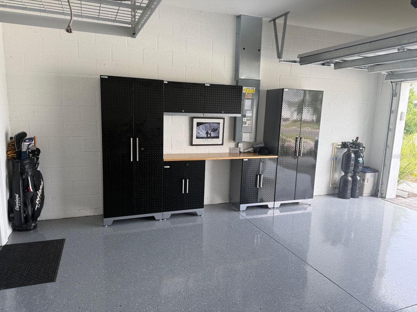 Epoxy Flake Floors - 10233 LAKE WALES CIR, SARASOTA