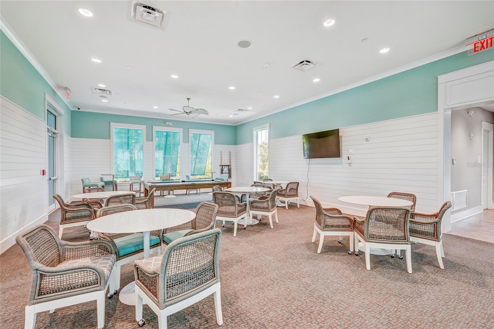 Card & Game Room - 10233 LAKE WALES CIR, SARASOTA