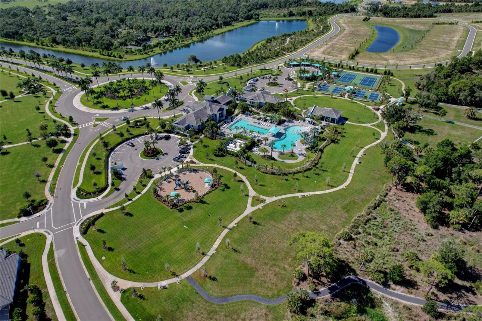Huge Open Spaces - 10233 LAKE WALES CIR, SARASOTA