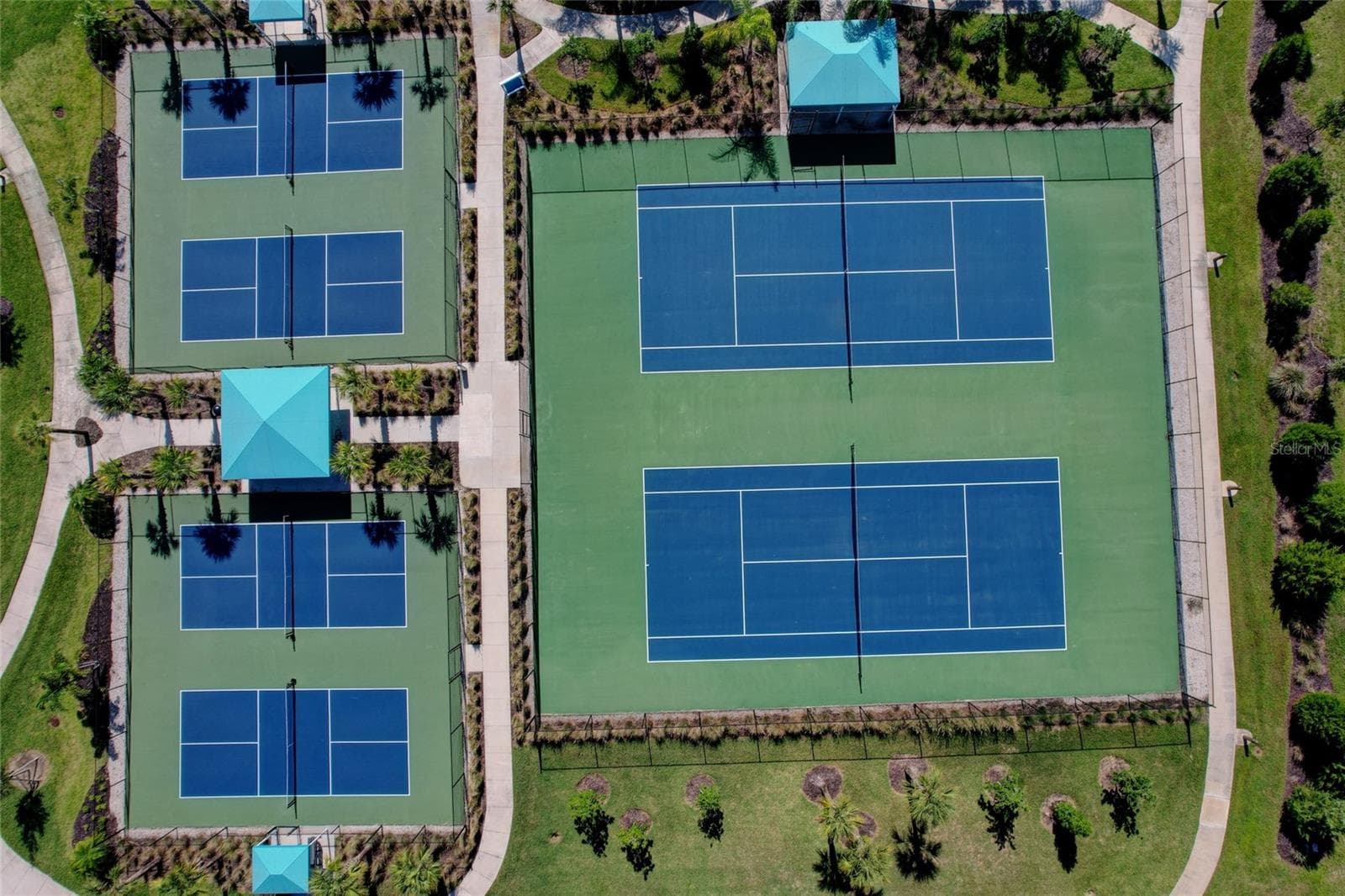 Tennis Courts - 10233 LAKE WALES CIR, SARASOTA
