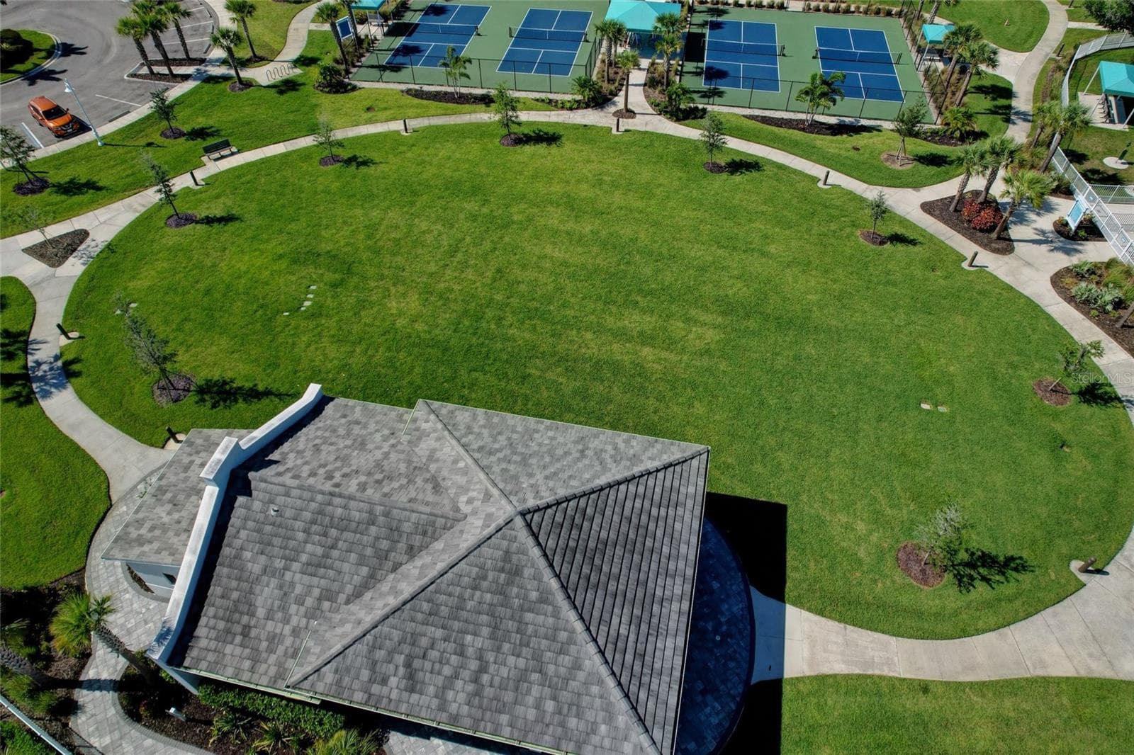 Yoga Spaces Outside - 10233 LAKE WALES CIR, SARASOTA