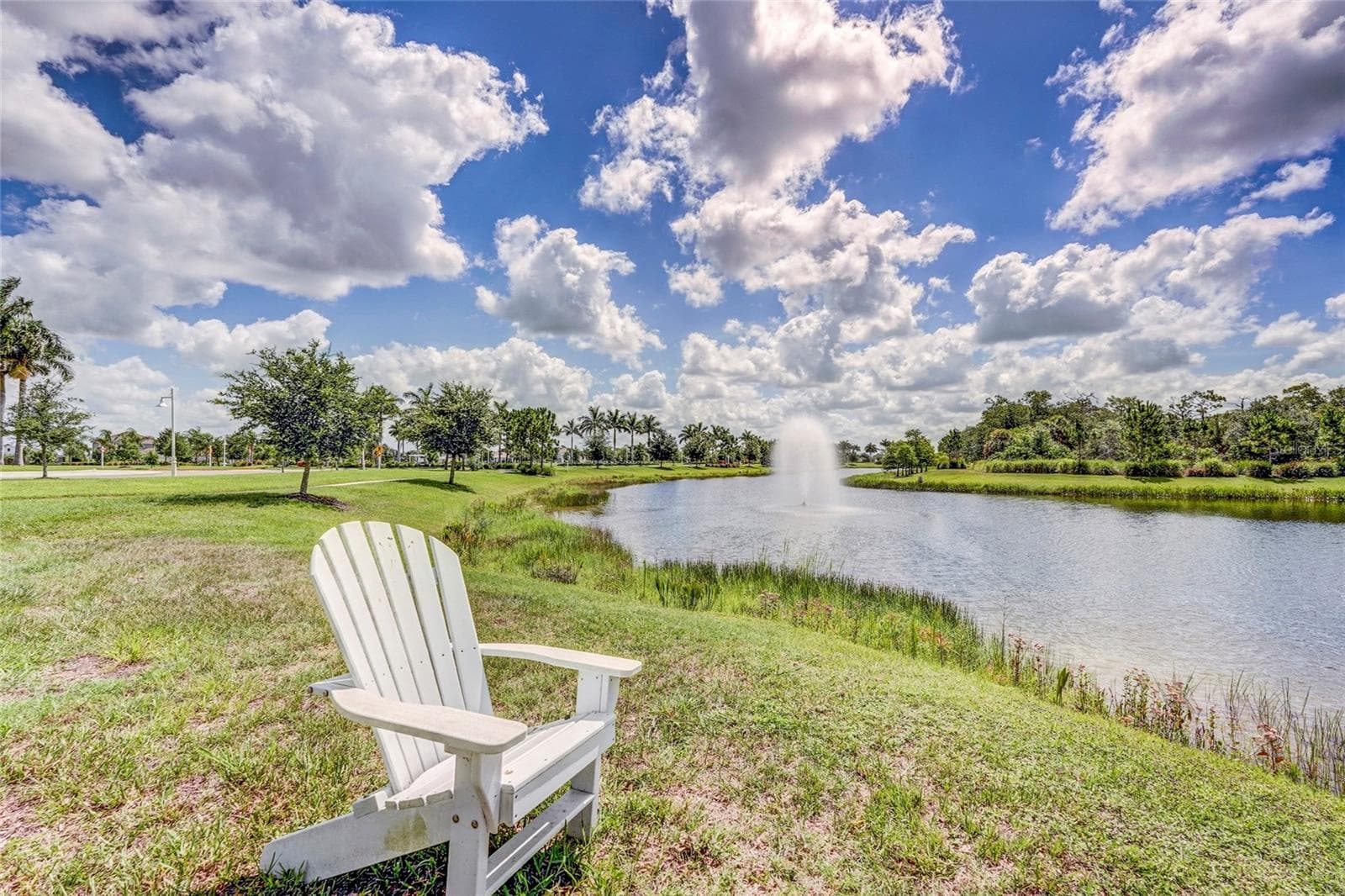 Great lakes and walking Trails - 10233 LAKE WALES CIR, SARASOTA
