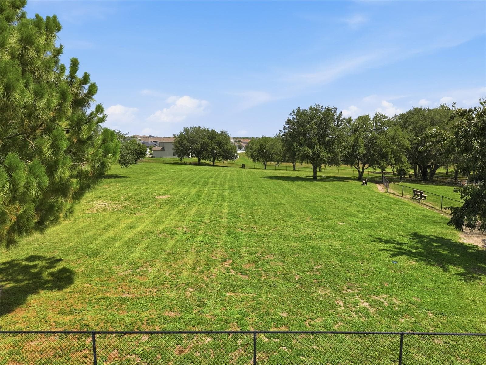 Community park - 516 CADIZ DR, GROVELAND