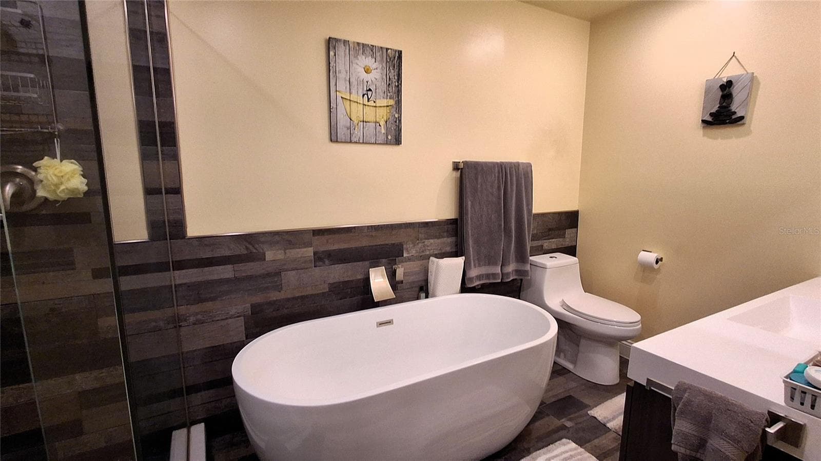Primary Bath - 40 SE CHINICA DR, SUMMERFIELD